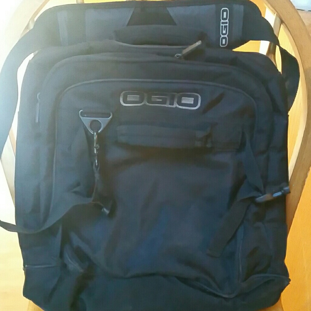 Ogio Smart Scan Computer And Messenger Bag - image 3